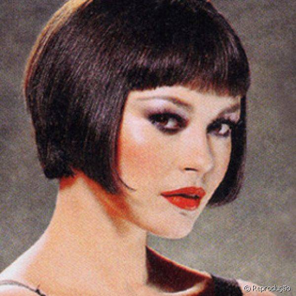 O batom vermelho foi uma das principais marcas da make de Catherine Zeta-Jones durante o filme e reforçava a sensualidade da personagem